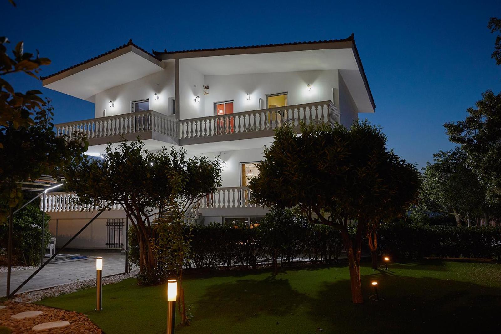 Villa Mairi - 2 Private Pools & Game Room Near Athens Salamís Exterior foto