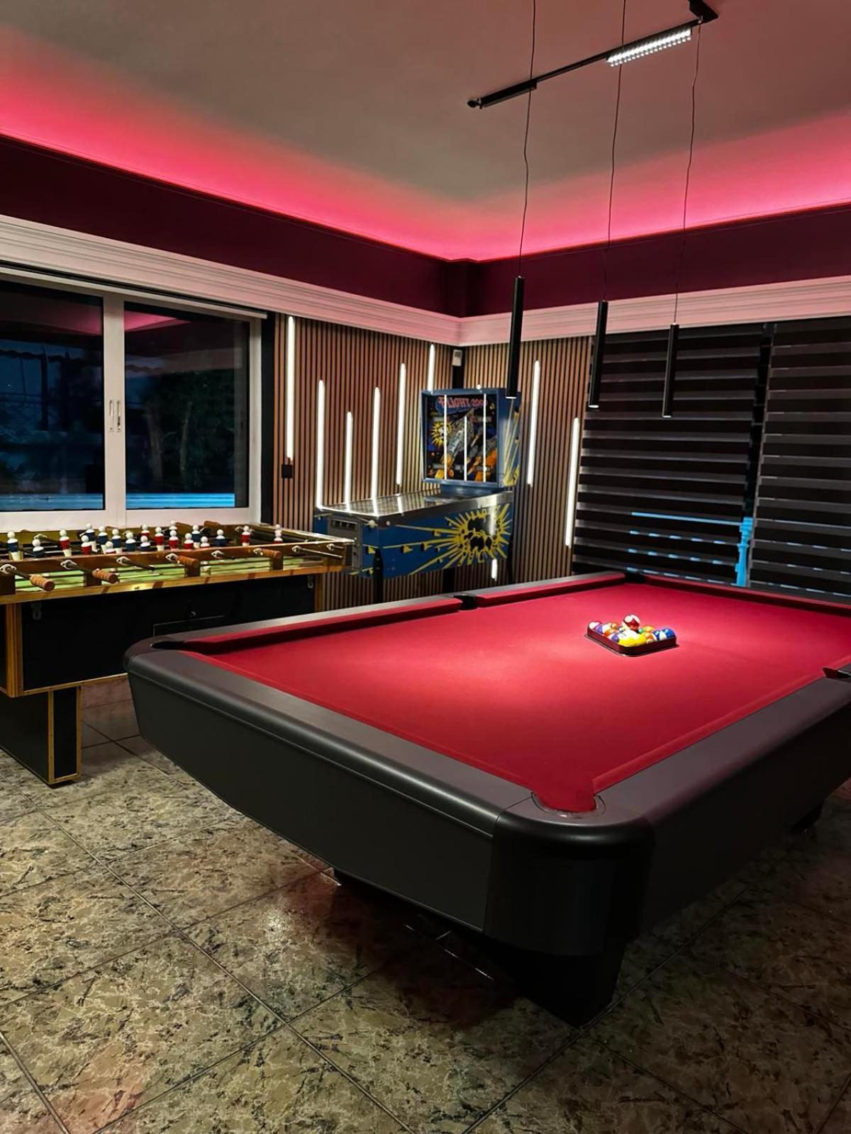 Villa Mairi - 2 Private Pools & Game Room Near Athens Salamís Exterior foto